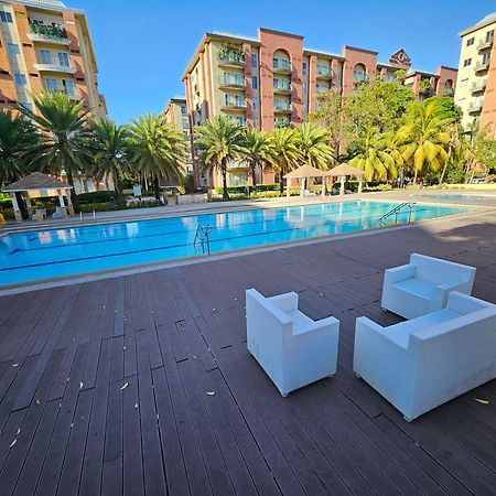 Cozy 2Br Staycation With Balcony Chateau Elysee For 4-6 Pax Paranaque City Dış mekan fotoğraf