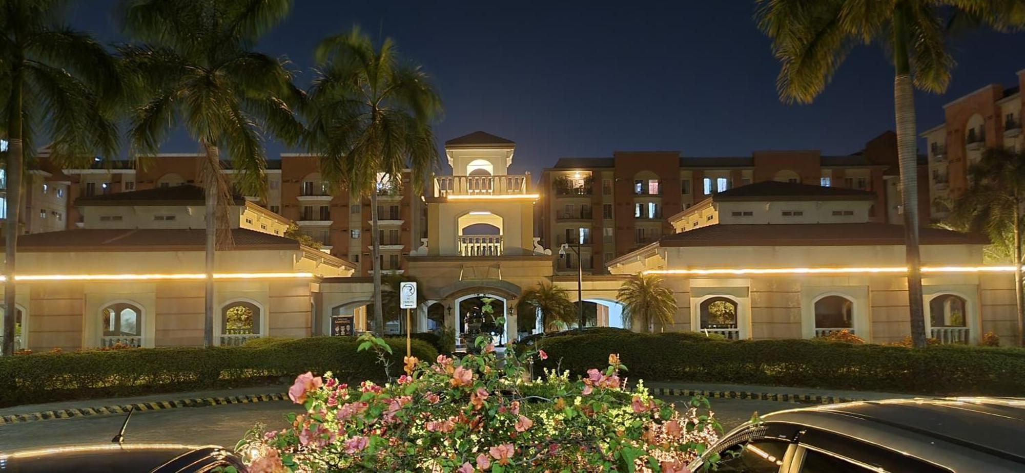 Cozy 2Br Staycation With Balcony Chateau Elysee For 4-6 Pax Paranaque City Dış mekan fotoğraf