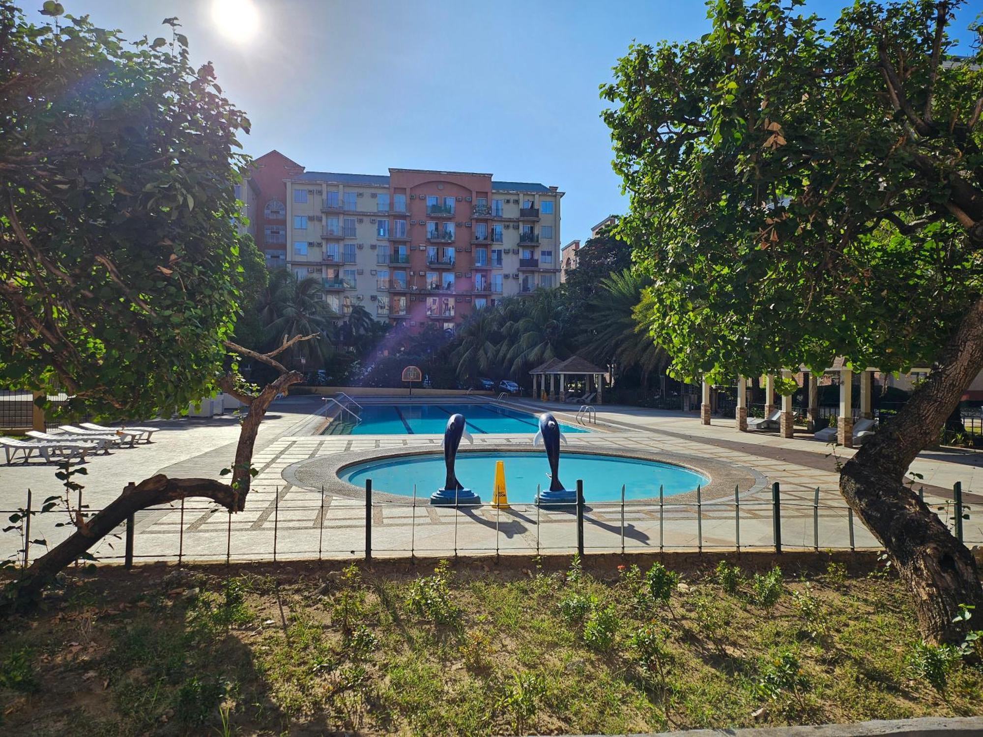 Cozy 2Br Staycation With Balcony Chateau Elysee For 4-6 Pax Paranaque City Dış mekan fotoğraf