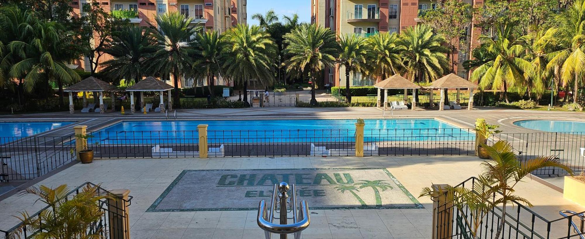 Cozy 2Br Staycation With Balcony Chateau Elysee For 4-6 Pax Paranaque City Dış mekan fotoğraf